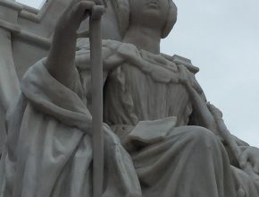 Queen Victoria, Parliament Square Nassau