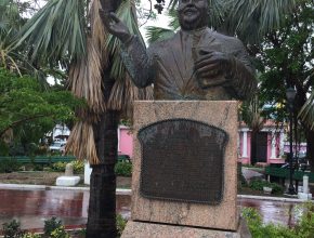 Sir MIlo Butler statue, Nassau